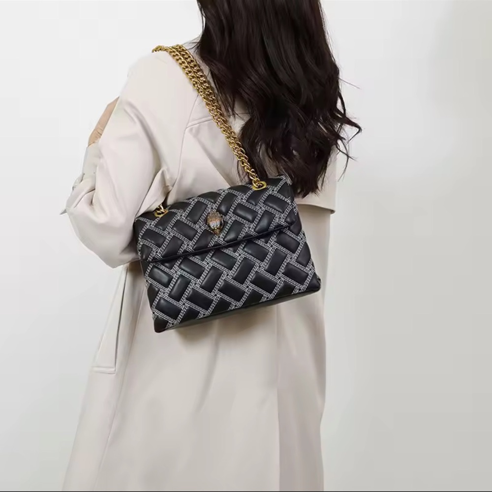 Elegant Black Quilted Women's Bag